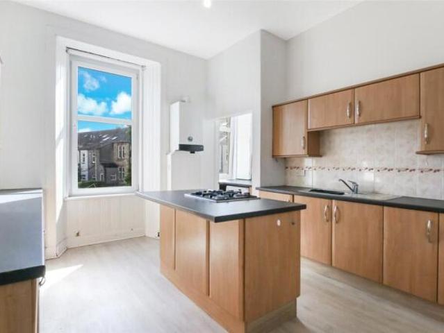Flat for sale in East Renfrewshire, Alba / Scotland