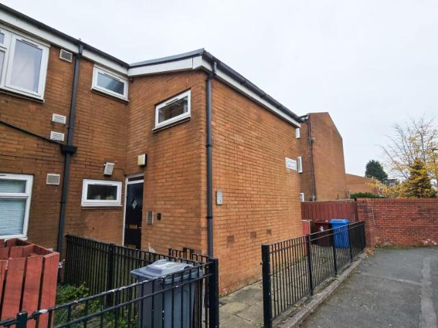 Flat for sale in Georgia, Greater Manchester