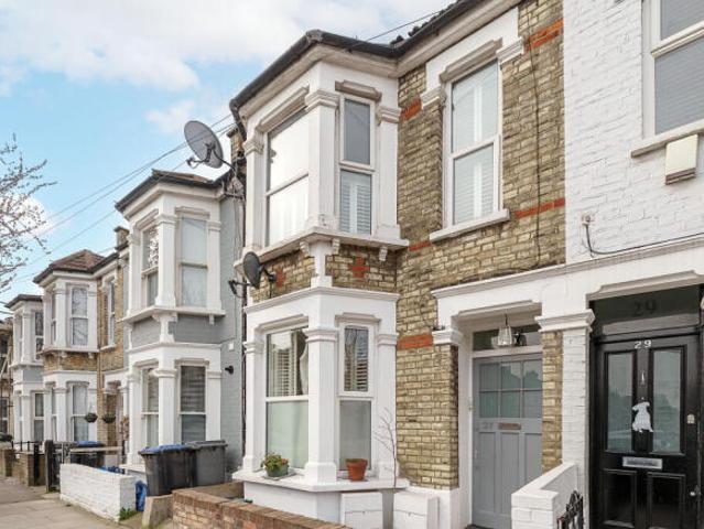 Flat for sale in Cat Hill