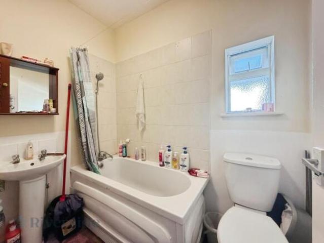 Flat for sale in Dairycoates, Hull
