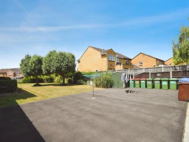 Flat for sale in North Springfield, Chelmsford