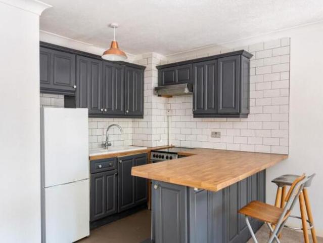 Flat for sale in Hollingdean, Brighton