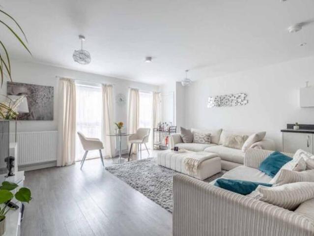 Flat for sale in Swallow, Buckinghamshire