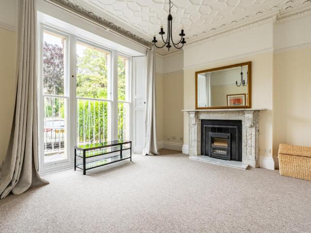 Flat for sale in Cotham