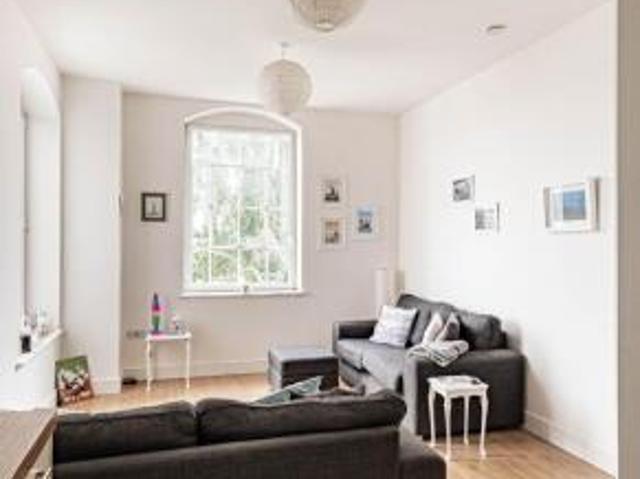 Flat for sale in Oad Street, Kent