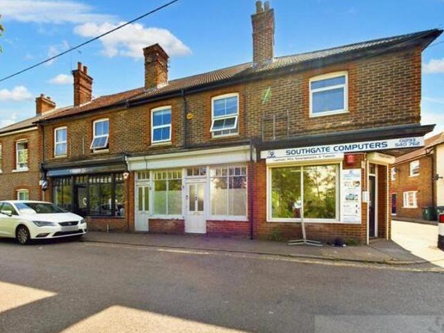 House for sale in West Green, Crawley