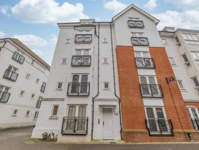 Flat for sale in St. Mildred's, The Bridge