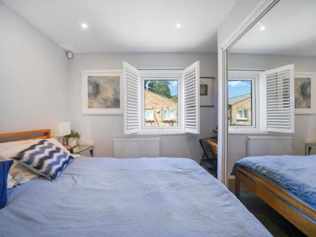 Flat for sale in Cat Hill