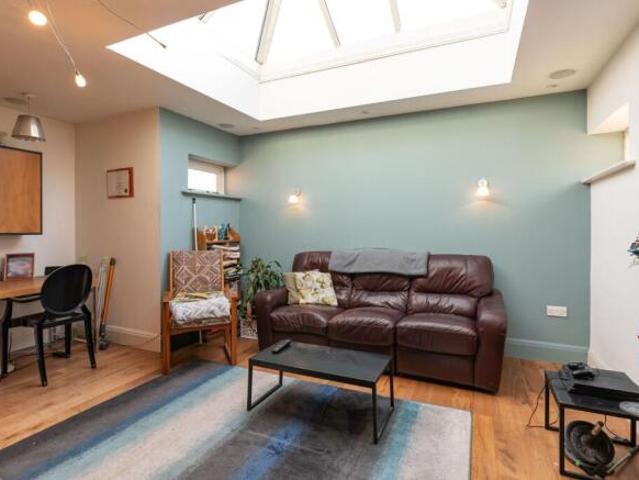 Flat for sale in The Slade, Oxfordshire