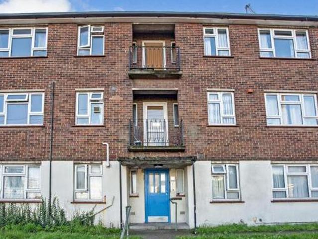 House for sale in Stone, Monks Orchard