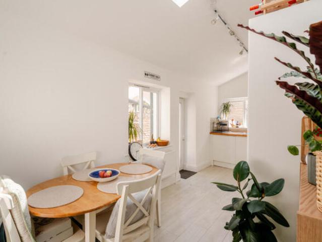 Flat for sale in South Lane, West Yorkshire