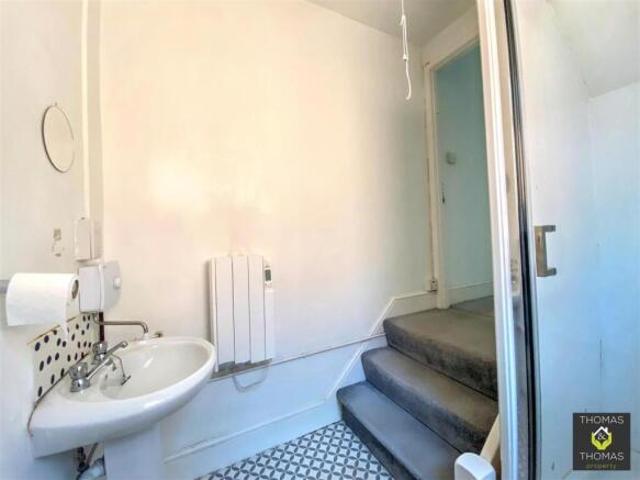 Flat for sale in Wotton Pitch, Gloucester