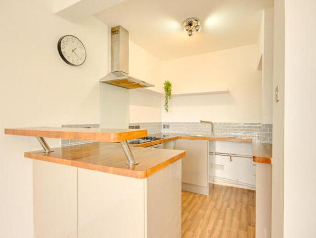 Flat for sale in Gloucester, Gloucestershire