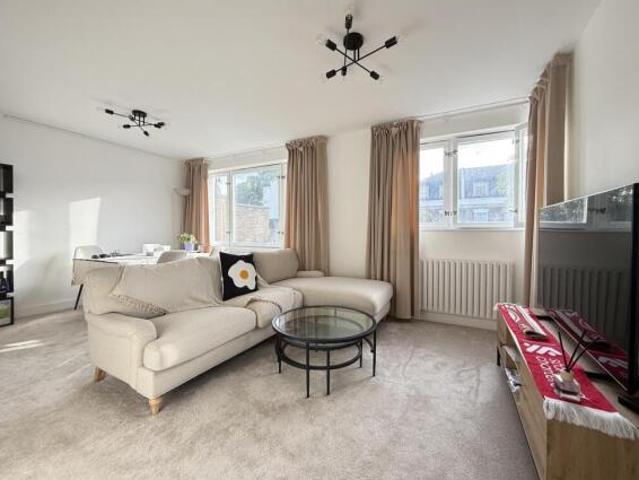 Flat for sale in Mount Wise