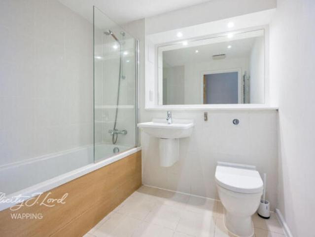 Flat for sale in Ratcliffe, Shadwell