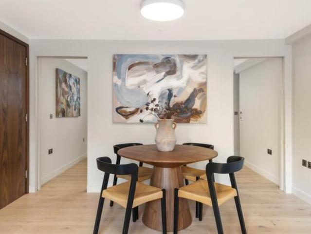 Flat for sale in Cat Hill