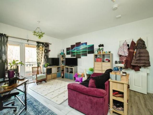 Flat for sale in Priest Down, Hampshire