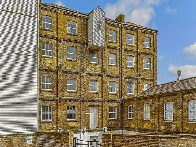 House for sale in Buckland, Ash