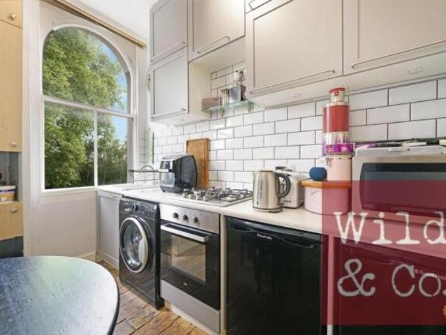 Flat for sale in South Hackney, Greater London