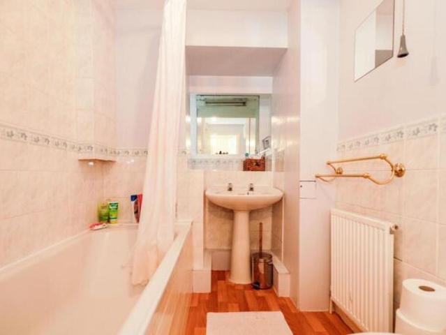 Flat for sale in High Harrogate, Harrogate