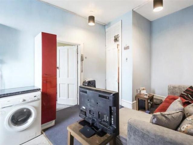 Flat for sale in Dennistoun, Scotland