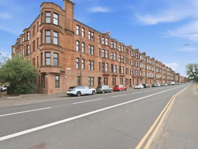Flat for sale in Yoker, Scotland