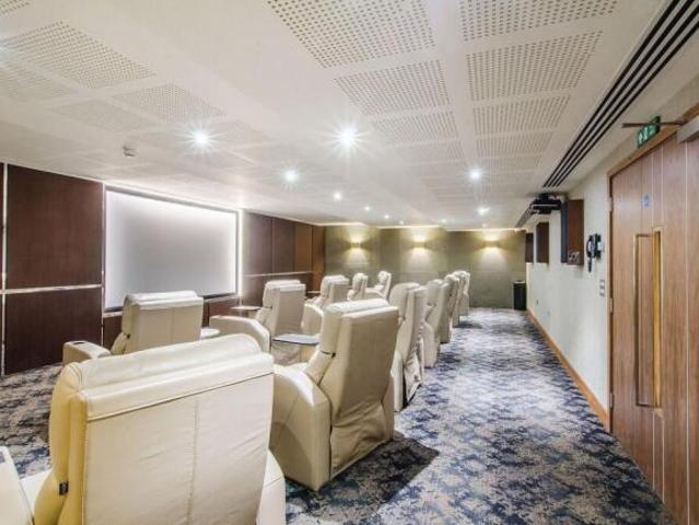Flat for sale in Woolwich, Greater London