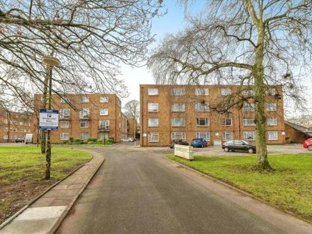 House for sale in Dunstable, Bedfordshire