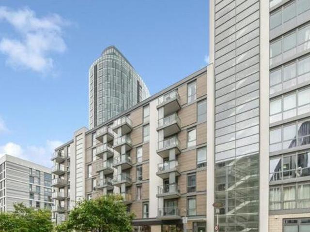 House for sale in Brentford End, Greater London