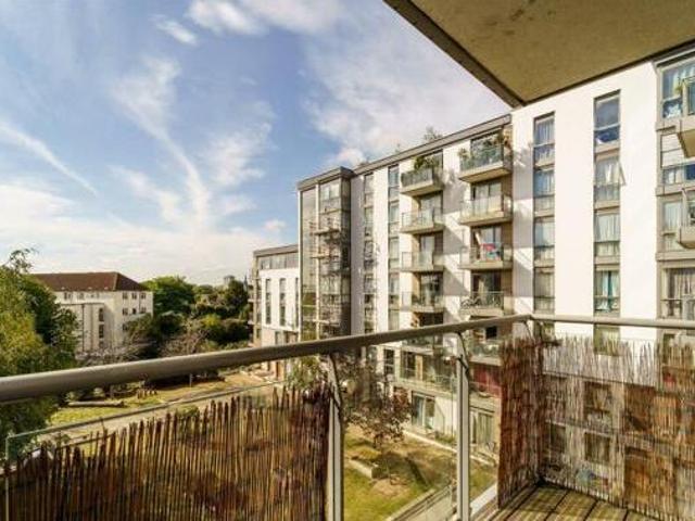 House for sale in Brentford End, Greater London