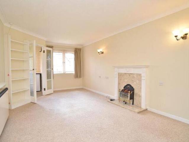 Flat for sale in West Yorkshire