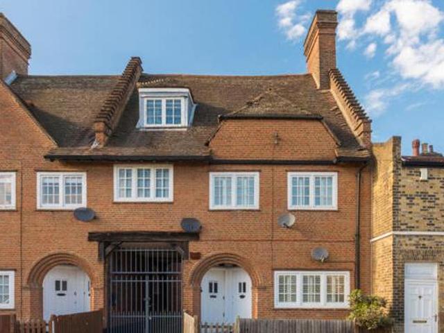 House for sale in Lyons, Greater London