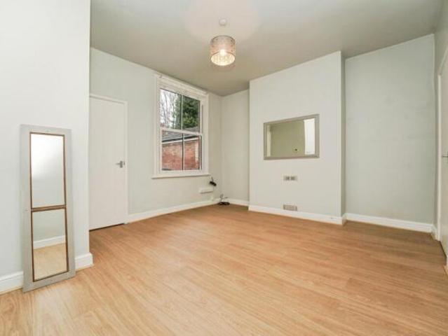 Flat for sale in Barbourne, Worcestershire