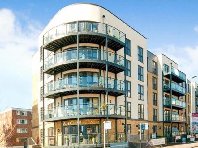 House for sale in Upperton, Eastbourne