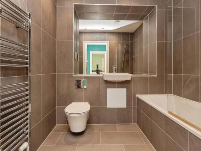 Flat for sale in Northolt, Greater London