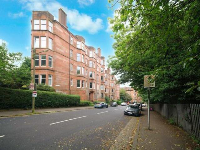 Flat for sale in Shawmoss, Langside