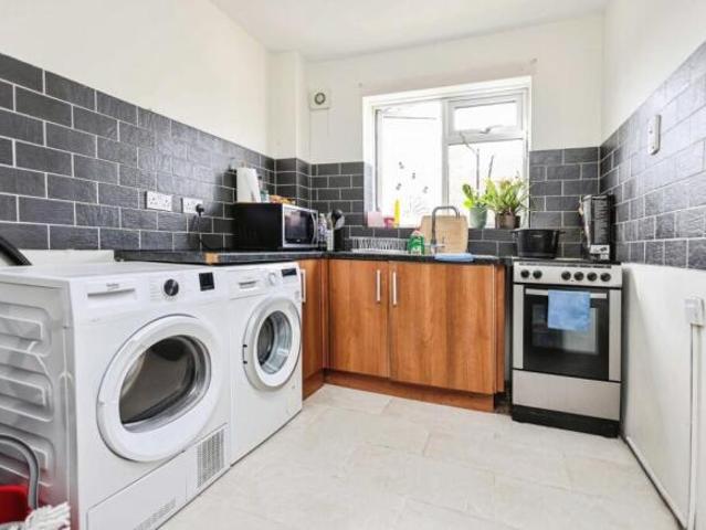 Flat for sale in Worcester, Worcestershire