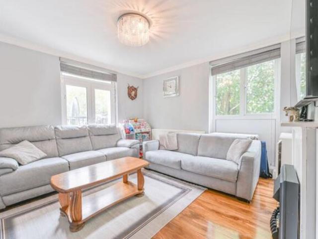 Flat for sale in London Borough of Lambeth, Greater London