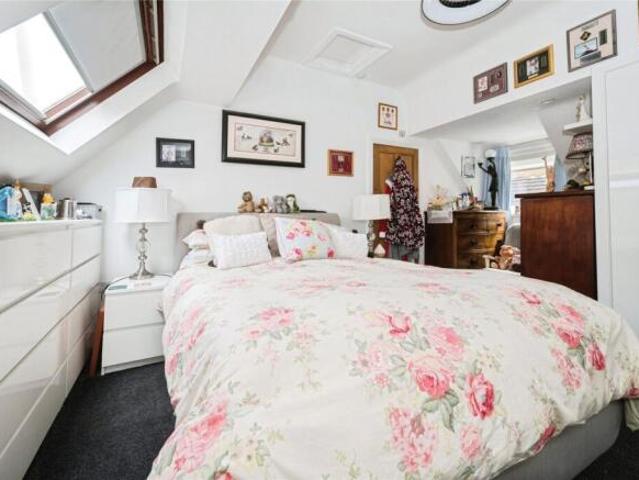 Flat for sale in Barton Stacey, Hampshire