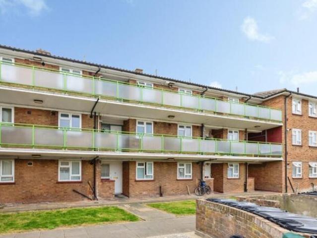 Flat for sale in Cat Hill
