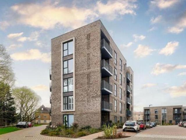 House for sale in Loughton, Epping Forest