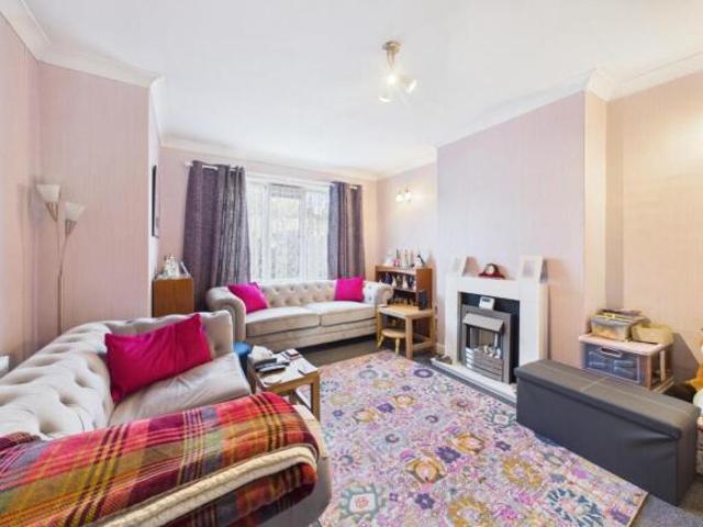 Flat for sale in Shipley, Horsham