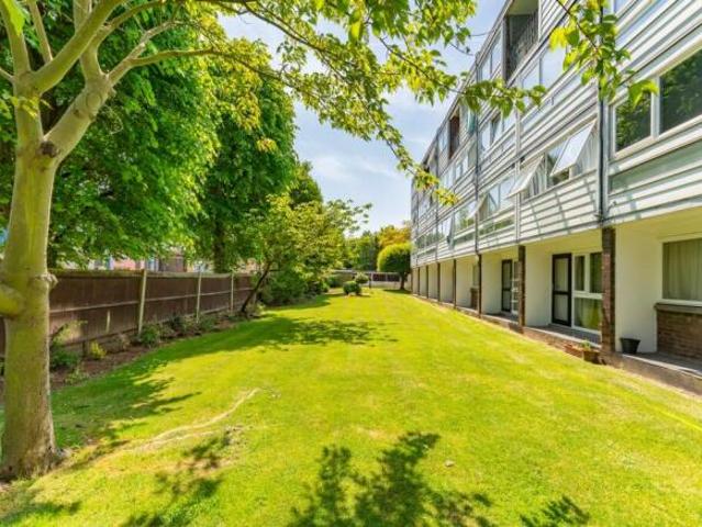 Flat for sale in Greater London