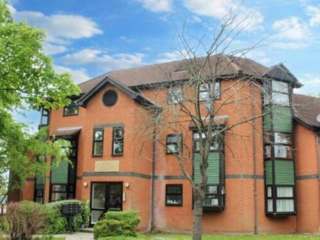 House for sale in Farnborough, Hampshire