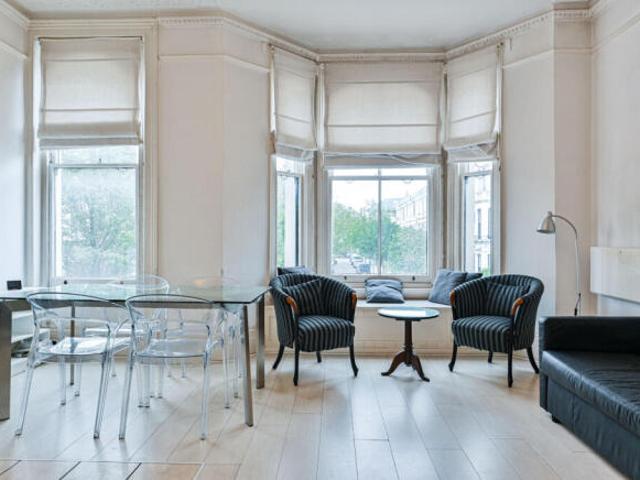 Flat for sale in Chelsea, Greater London