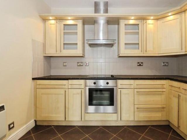Flat for sale in Feckenham, City Of Bristol
