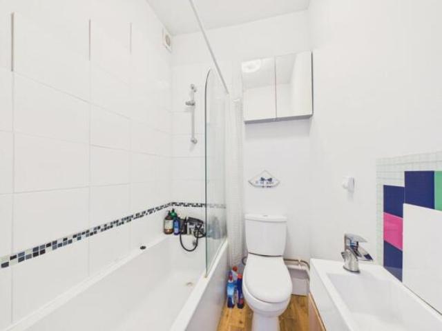 Flat for sale in Folkestone