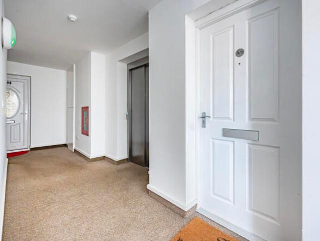 Flat for sale in Parkhead, Scotland