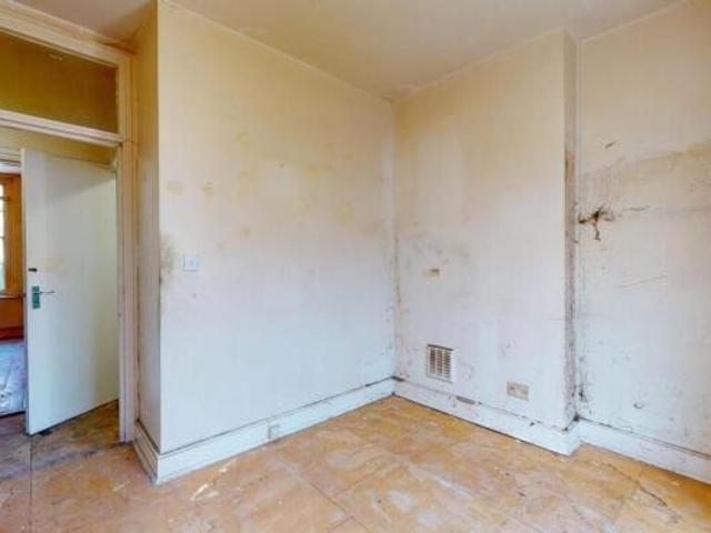 Flat for sale in Islington, Greater London