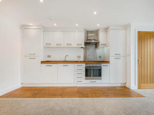 Flat for sale in Sidcup, Greater London